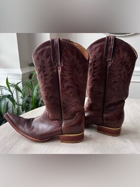 Classic Western Leather Embroidered Cowboy Boots - Old Rider - Made in Mexico